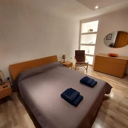 Apartman Two Bedroom Whole Close To The Sea