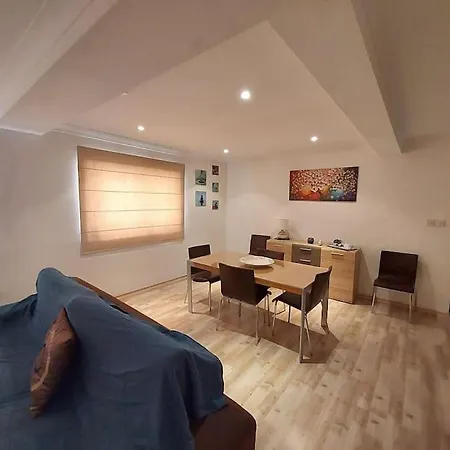 Apartament Two Bedroom Whole Close To The Sea