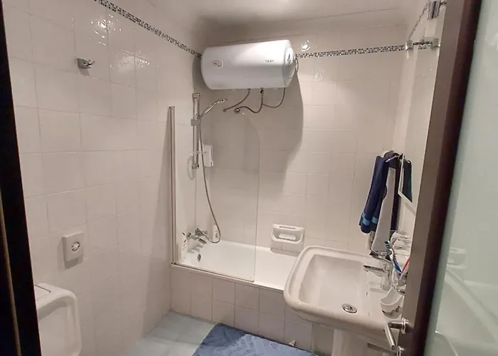 Two Bedroom Whole Close To The Sea Apartamento *